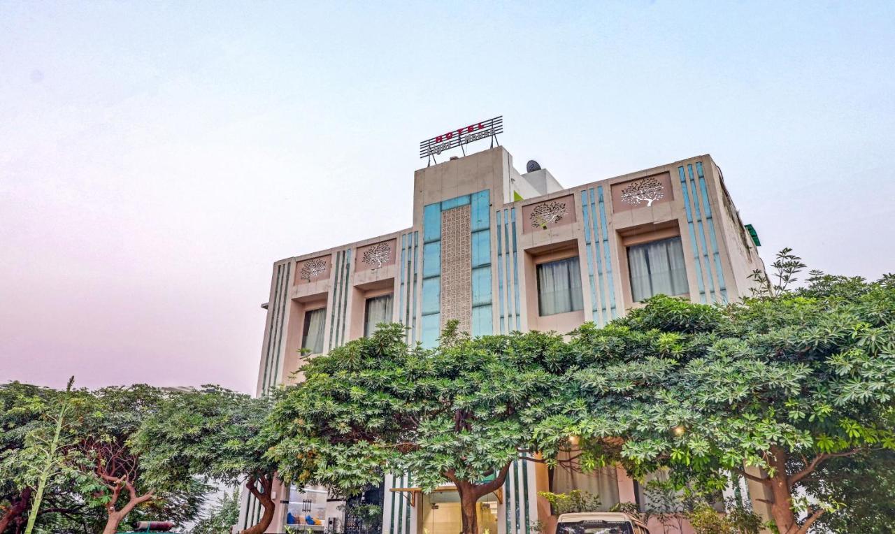 Light House Agra By Park Tree Hotel Bagian luar foto