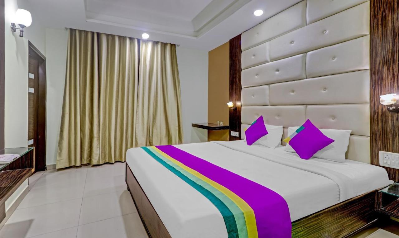 Light House Agra By Park Tree Hotel Bagian luar foto