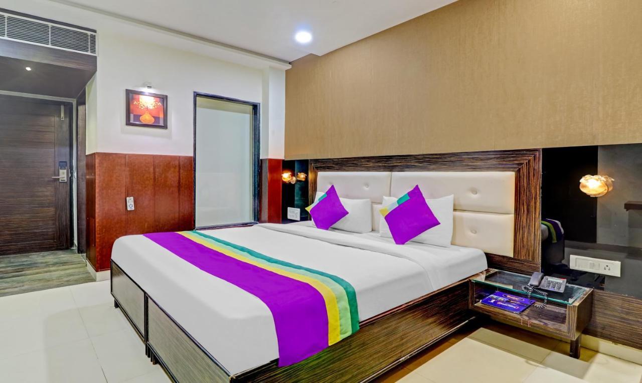 Light House Agra By Park Tree Hotel Bagian luar foto
