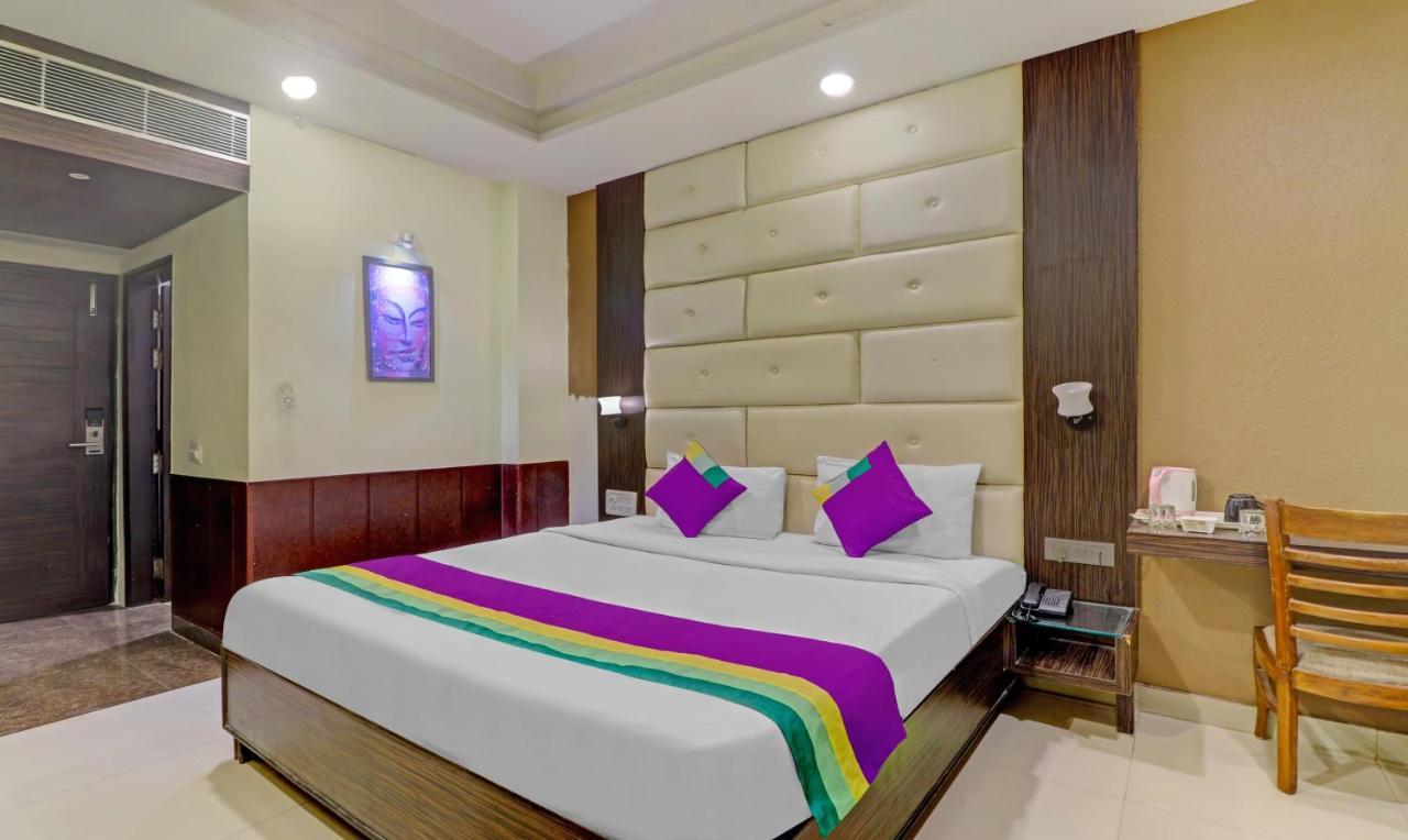 Light House Agra By Park Tree Hotel Bagian luar foto